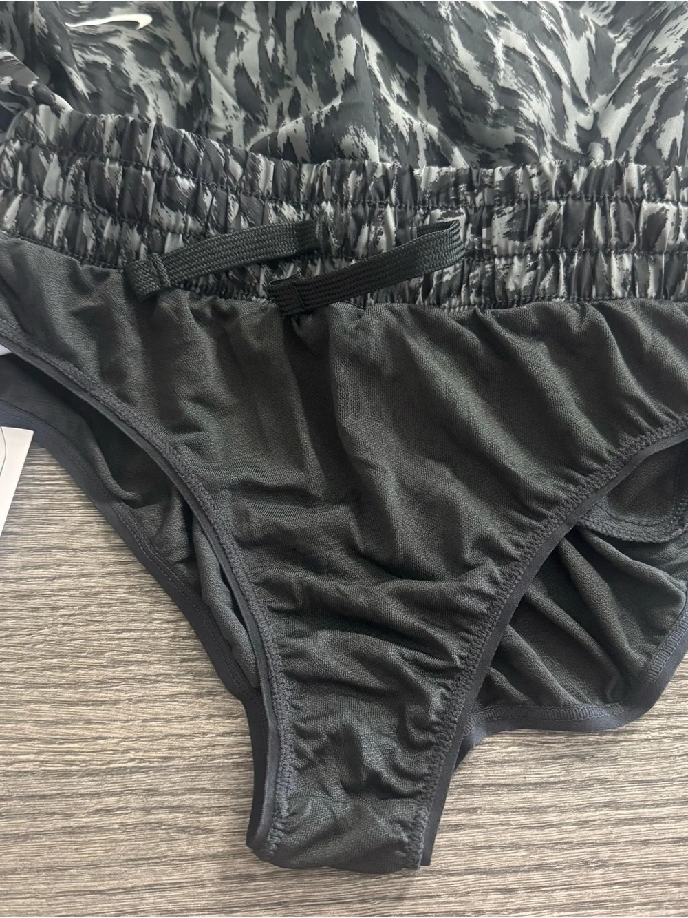 Nike One Kids Animal Print Shorts Size M Dri-Fit Athletic Shorts Grey